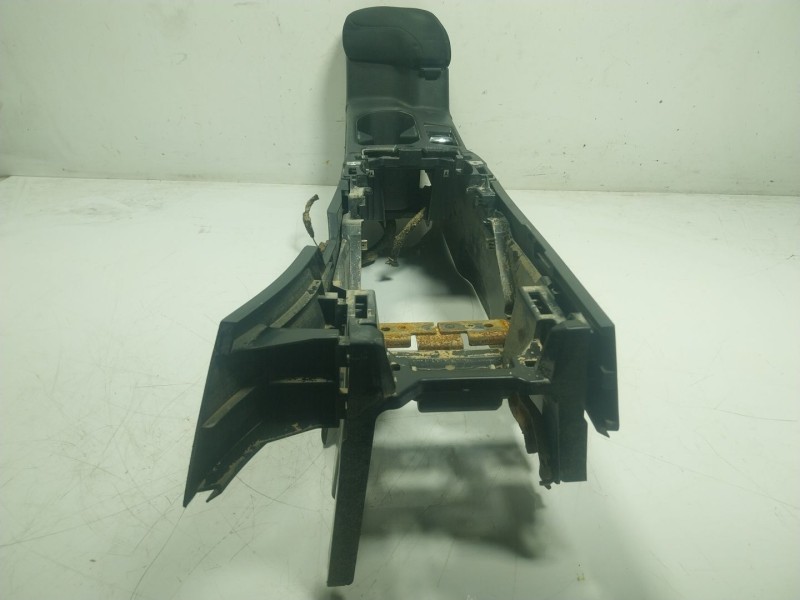 Recambio de apoyabrazos central para nissan leaf (ze1) electric referencia OEM IAM 969105SH0A 969935SH1 