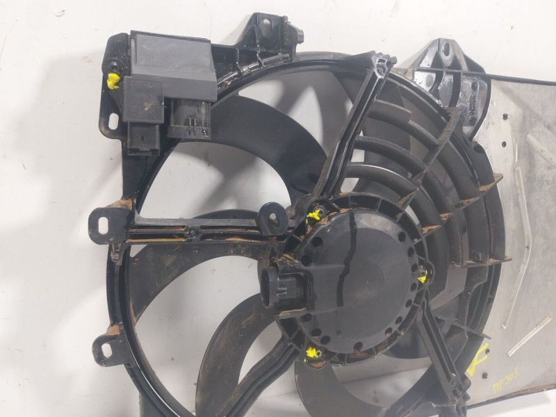 Recambio de electroventilador para opel crossland x / crossland (p17, p2qo) 1.2 (75) referencia OEM IAM  3639678 