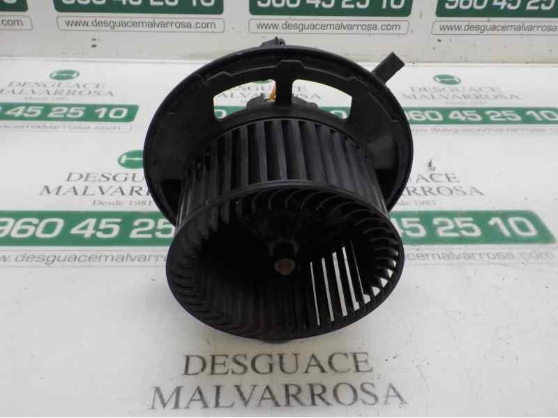 Recambio de motor calefaccion para bmw serie 1 berlina (e81/e87) 116d referencia OEM IAM 64119227671 CZ1163600381 CZ1163600381