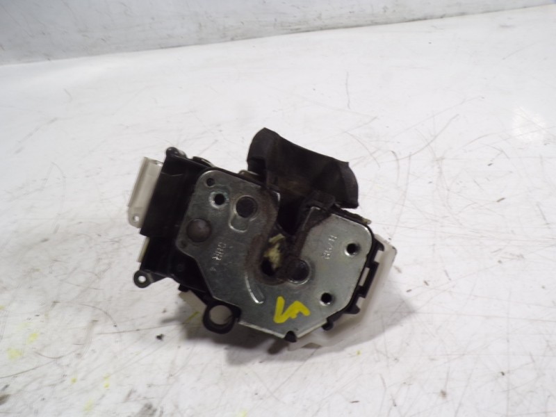 Recambio de cerradura puerta lateral derecha para opel combo d 1.3 16v cdti referencia OEM IAM 95509786 51910349 