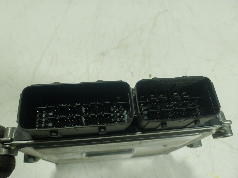 Recambio de centralita motor uce para opel crossland x / crossland (p17, p2qo) 1.2 (75) referencia OEM IAM  9806671980 