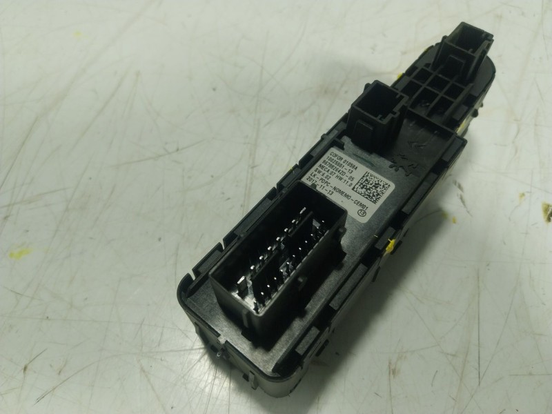 Recambio de mando elevalunas delantero izquierdo para opel crossland x / crossland (p17, p2qo) 1.2 (75) referencia OEM IAM  9678