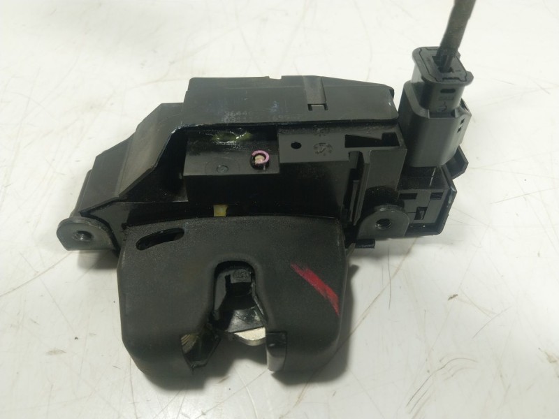 Recambio de cerradura maletero / porton para opel crossland x / crossland (p17, p2qo) 1.2 (75) referencia OEM IAM  3644675 