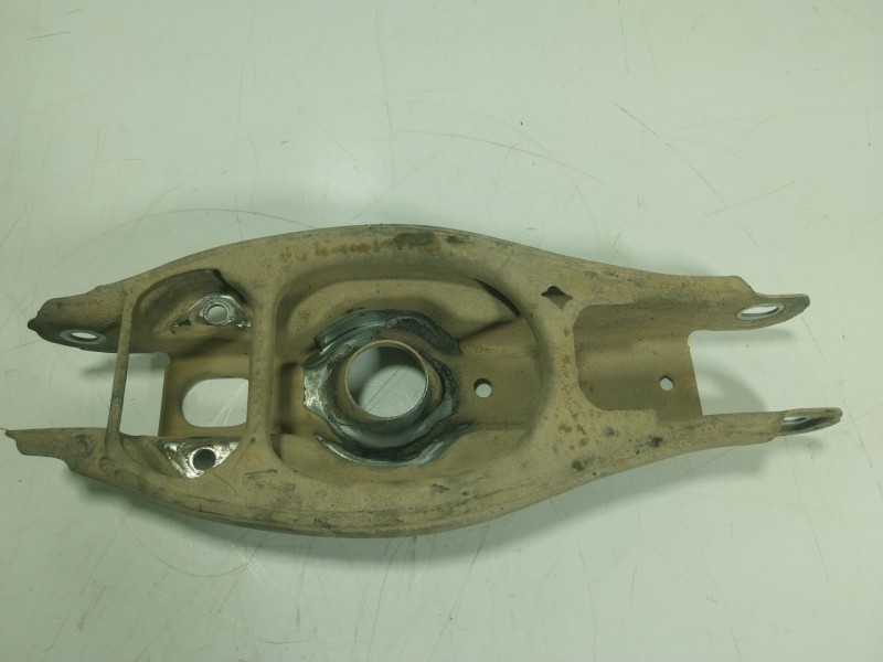 Recambio de brazo suspension superior trasero derecho para bmw x1 (e84) sdrive 18 d referencia OEM IAM   