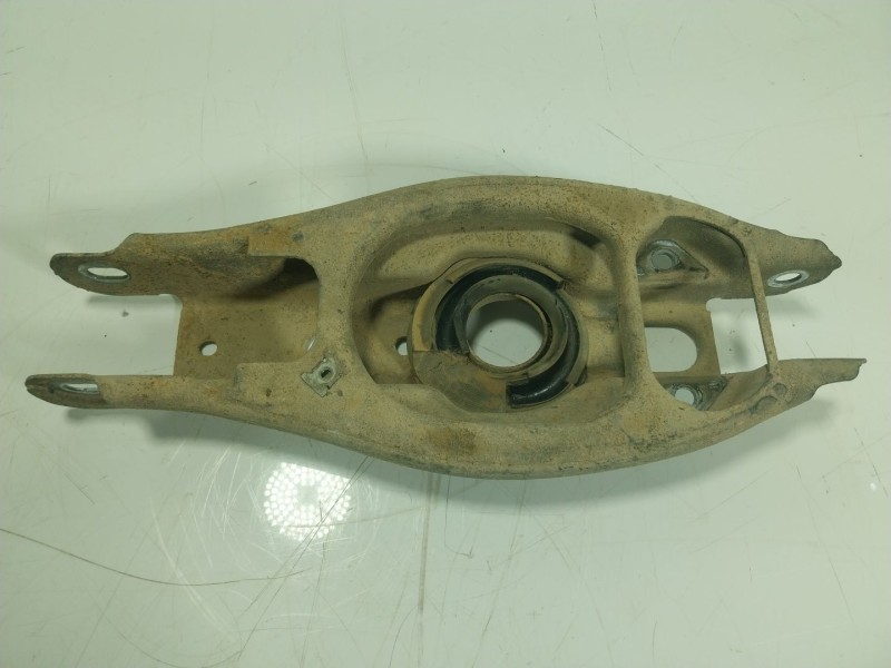 Recambio de brazo suspension superior trasero izquierdo para bmw x1 (e84) sdrive 18 d referencia OEM IAM   