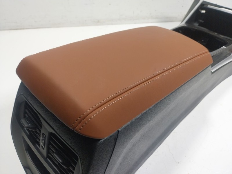 Recambio de apoyabrazos central para bmw 3 (g20, g80, g28) 330 d xdrive referencia OEM IAM  511658450713 