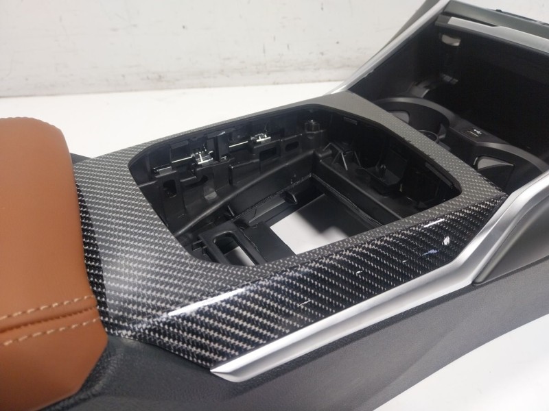 Recambio de apoyabrazos central para bmw 3 (g20, g80, g28) 330 d xdrive referencia OEM IAM  511658450713 