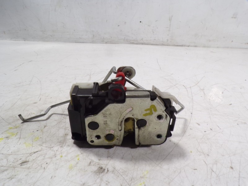 Recambio de cerradura puerta trasera derecha para opel combo d 1.3 16v cdti referencia OEM IAM  51910357 