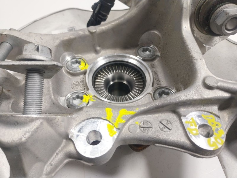 Recambio de mangueta trasera derecha para bmw 3 (g20, g80, g28) 330 d xdrive referencia OEM IAM   