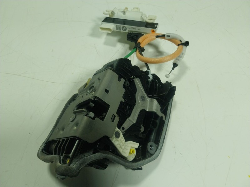 Recambio de cerradura puerta delantera derecha para bmw 5 (g30, f90) 540 i xdrive referencia OEM IAM 51217477702 51217477702 