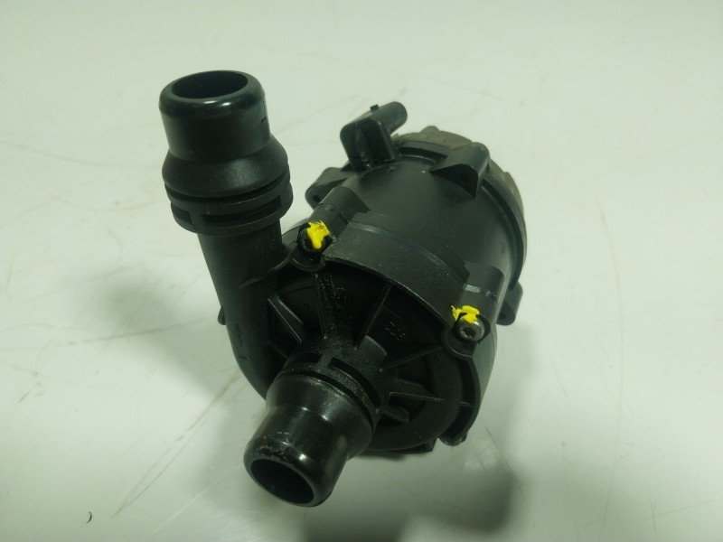Recambio de bomba agua para bmw 5 (g30, f90) 540 i xdrive referencia OEM IAM 11518651287 863823703 