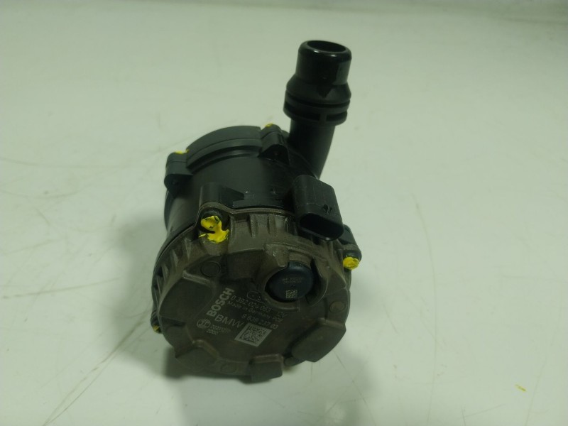 Recambio de bomba agua para bmw 5 (g30, f90) 540 i xdrive referencia OEM IAM 11518651287 863823703 