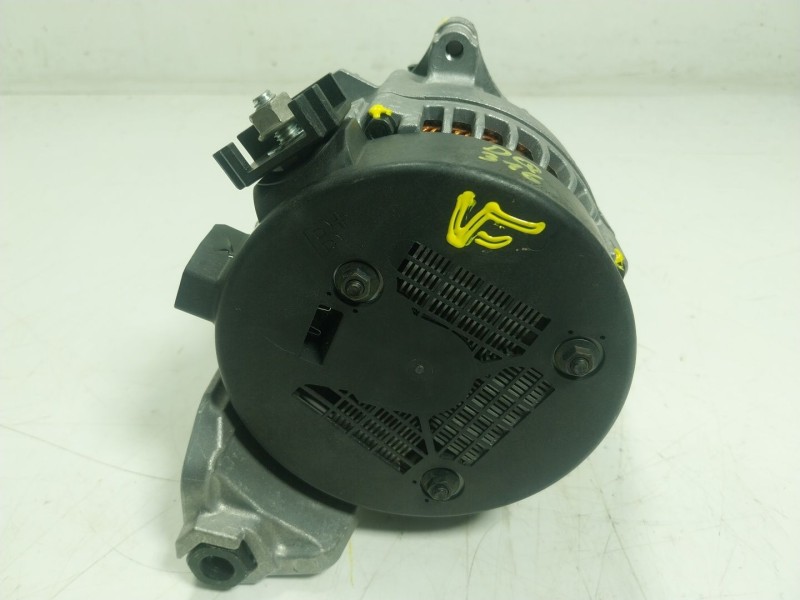 Recambio de alternador para bmw 5 (g30, f90) 540 i xdrive referencia OEM IAM 12318634166 1042119462 