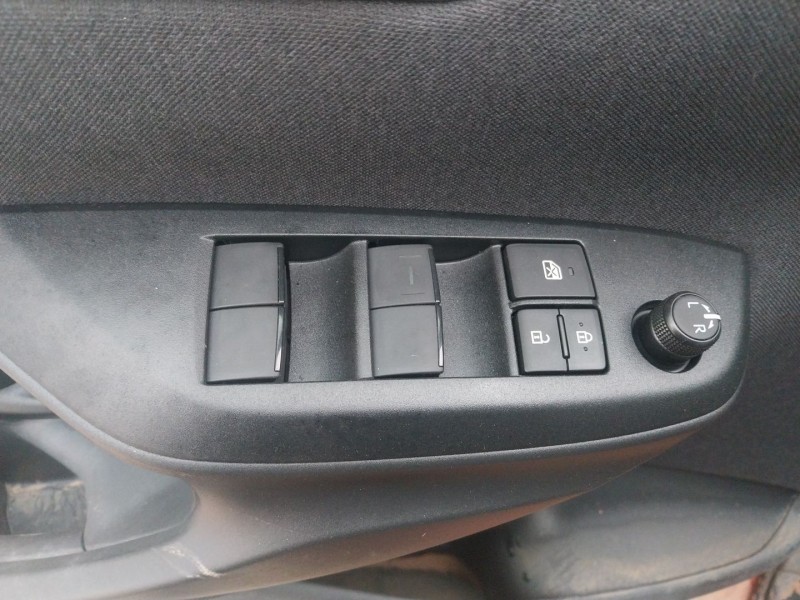 toyota yaris (_p21_, _pa1_, _ph1_) del año 2024