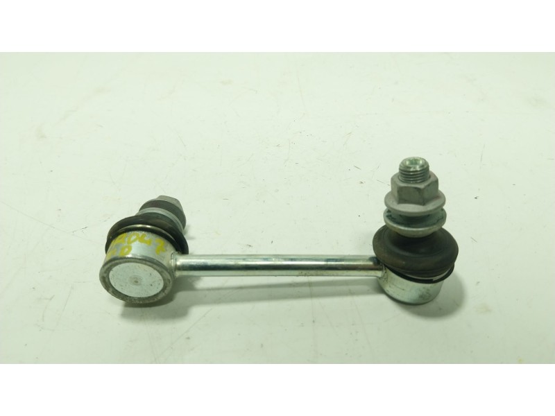 Recambio de tirante trasero derecho para toyota land cruiser (gdj250l) 2.8 d mhev referencia OEM IAM 4883060070  