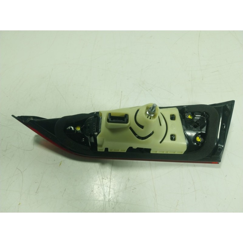 Recambio de piloto trasero izquierdo interior para bmw 4 descapotable (g23, g83) 420 i referencia OEM IAM  6321747760710 