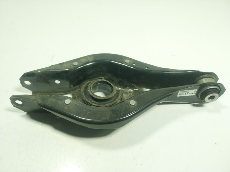 Recambio de brazo suspension inferior trasero izquierdo para bmw 4 descapotable (g23, g83) 420 i referencia OEM IAM  688644805 
