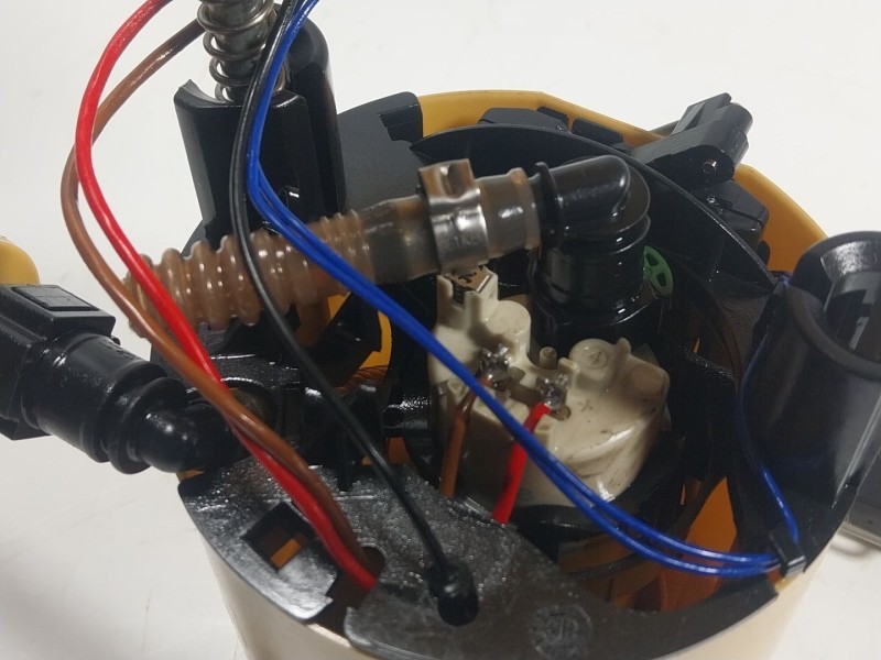 Recambio de aforador para bmw x1 (e84) sdrive 18 d referencia OEM IAM 16117190946  