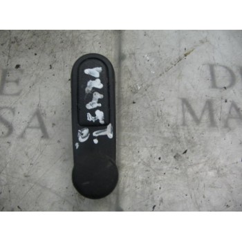 MANETA ELEVALUNAS TRASERA DERECHA 