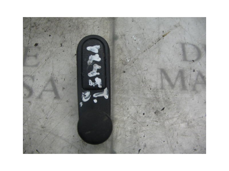 Recambio de maneta elevalunas trasera derecha para citroën xsara berlina 1.9 d sx referencia OEM IAM   