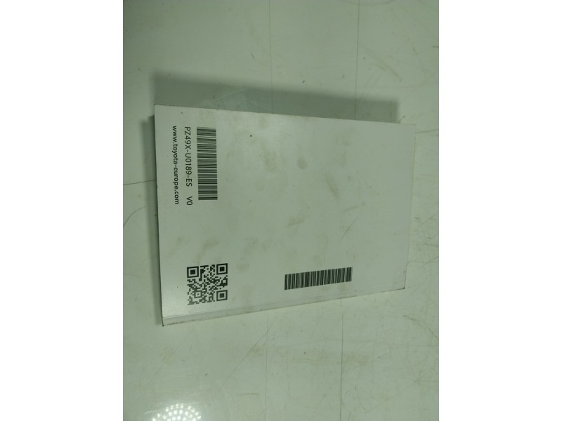 Recambio de moldura para toyota yaris referencia OEM IAM   