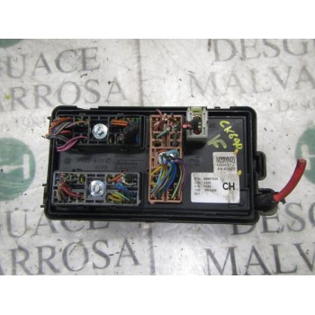 CAJA RELES / FUSIBLES 