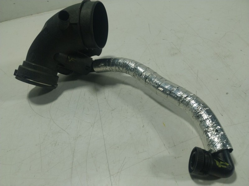 Recambio de tubo intercooler para bmw 8 coupé (g15, f92) 840 i xdrive referencia OEM IAM  13717643302 