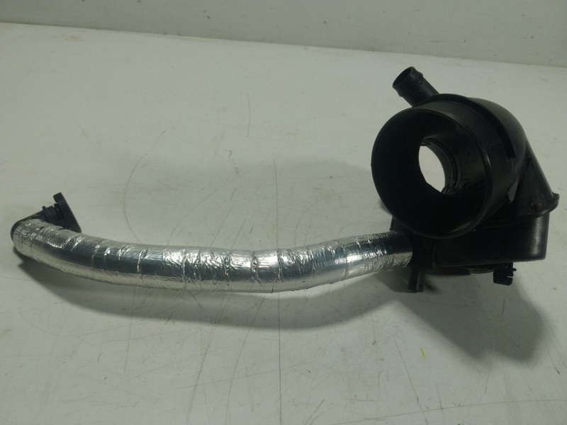 Recambio de tubo intercooler para bmw 8 coupé (g15, f92) 840 i xdrive referencia OEM IAM  13717643302 