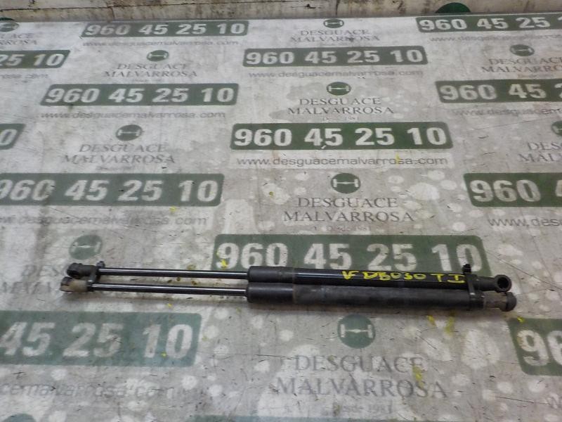 Recambio de amortiguadores maletero / porton para toyota yaris 1.0 cat referencia OEM IAM 689500W641  