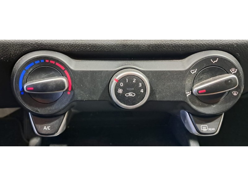 Recambio de mando calefaccion / aire acondicionado para kia stonic (yb) 1.2 cvvt referencia OEM IAM 97250H8120LEF 97250H8120LEF 