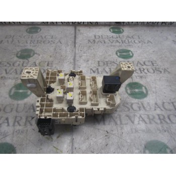 CAJA RELES / FUSIBLES 3678062JG0 3677062JC0 