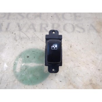 MANDO ELEVALUNAS TRASERO DERECHO 935811G000 935811G000 