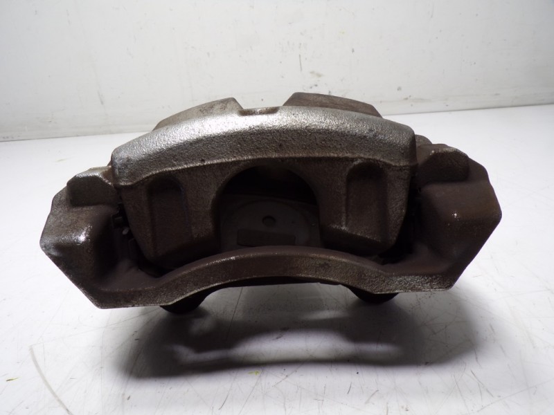 Recambio de pinza freno delantera derecha para hyundai tucson tecno safe 2wd bluedrive referencia OEM IAM 58190D7A50  