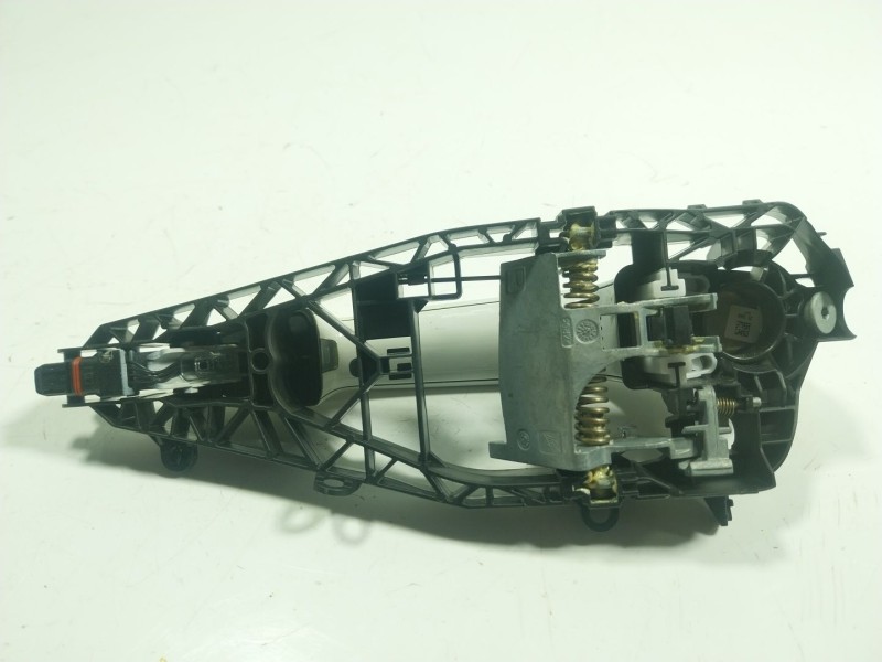 Recambio de maneta exterior delantera derecha para bmw x2 (f39) xdrive 20 i referencia OEM IAM 51217433844  