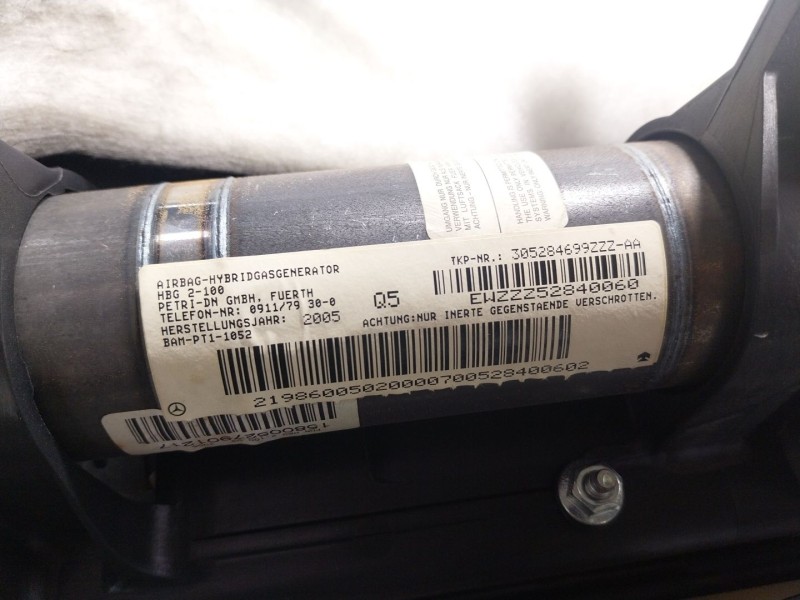 Recambio de salpicadero para mercedes-benz cls (c219) cls 350 (219.356) referencia OEM IAM A21968000879E44  