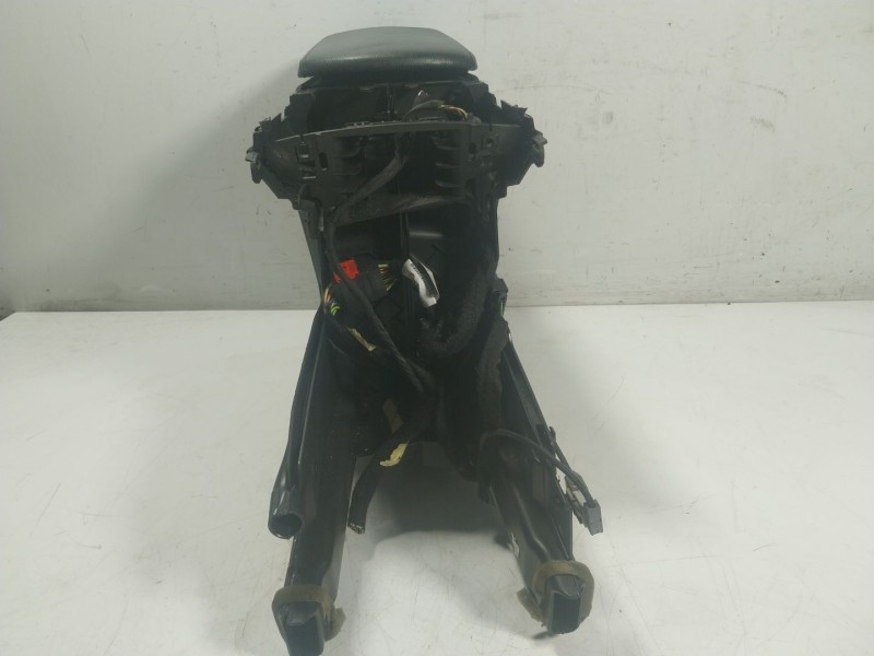 Recambio de apoyabrazos central para peugeot 3008 i monospace (0u_) 1.6 bluehdi 120 referencia OEM IAM   