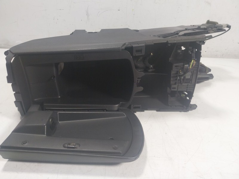 Recambio de apoyabrazos central para peugeot 3008 i monospace (0u_) 1.6 bluehdi 120 referencia OEM IAM   