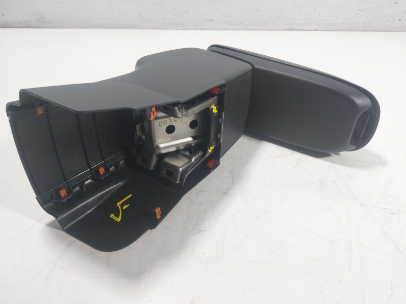 Recambio de apoyabrazos central para toyota yaris cross (mxp_) 1.5 hybrid (mxpj10) referencia OEM IAM 58905K0020C1 58901K0020 