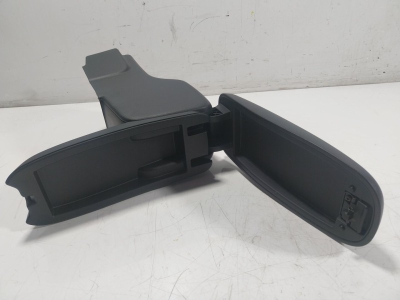 Recambio de apoyabrazos central para toyota yaris cross (mxp_) 1.5 hybrid (mxpj10) referencia OEM IAM 58905K0020C1 58901K0020 