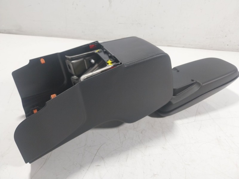 Recambio de apoyabrazos central para toyota yaris cross (mxp_) 1.5 hybrid (mxpj10) referencia OEM IAM 58905K0020C1 58901K0020 