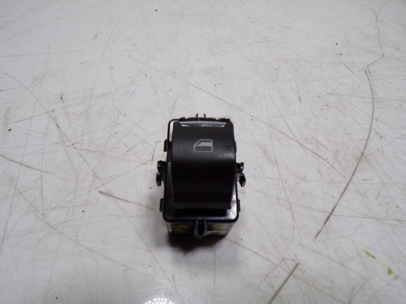 Recambio de mando elevalunas delantero derecho para ford mondeo lim. 1.5 tdci cat referencia OEM IAM 1946782 DG9T14529 