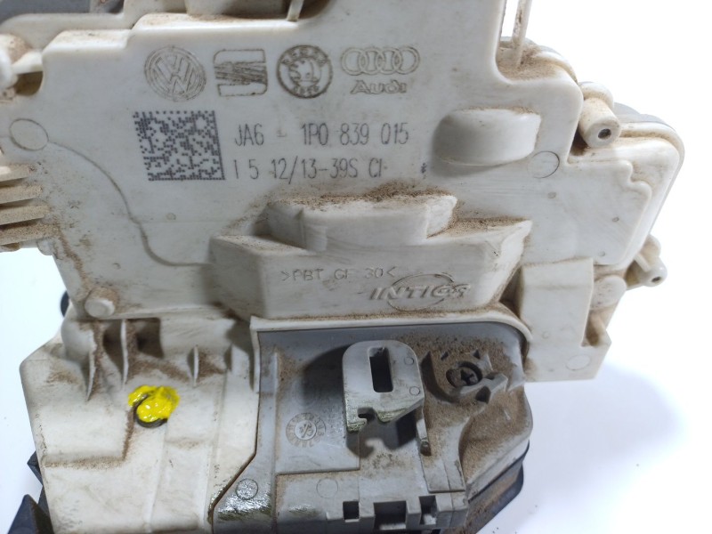 Recambio de cerradura puerta trasera izquierda para seat leon (1p1) 1.9 tdi referencia OEM IAM   
