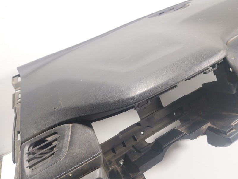 Recambio de salpicadero para nissan leaf (ze1) electric referencia OEM IAM 682005SH2B  985155SK0A