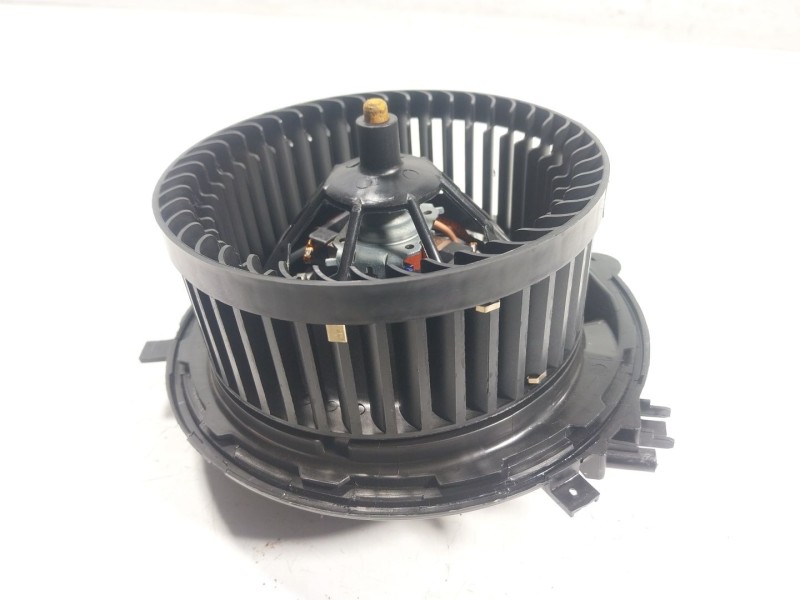 Recambio de motor calefaccion para seat leon sportstourer (kl8) style referencia OEM IAM 5WB819021A 3Q1819021E 5WA907521