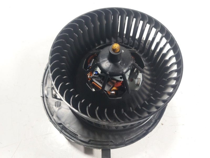 Recambio de motor calefaccion para seat leon sportstourer (kl8) style referencia OEM IAM 5WB819021A 3Q1819021E 5WA907521