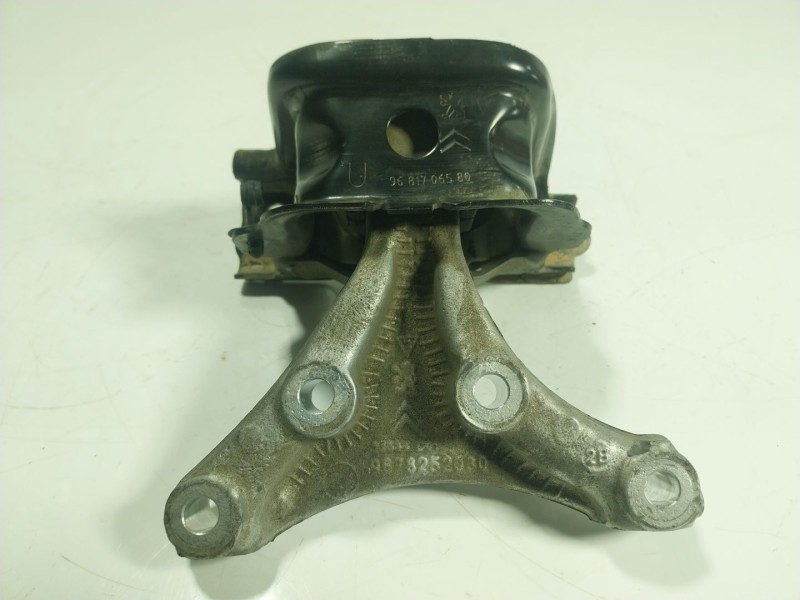 Recambio de soporte motor derecho para opel crossland x / crossland (p17, p2qo) 1.2 (75) referencia OEM IAM 9678251480 968170658