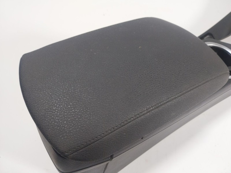 Recambio de apoyabrazos central para bmw x1 (e84) sdrive 18 d referencia OEM IAM   