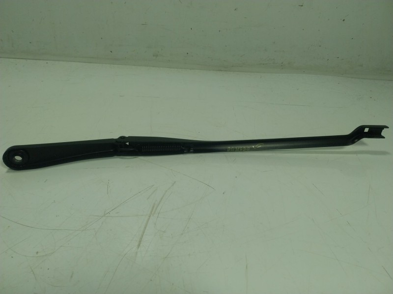 Recambio de brazo limpia delantero derecho para bmw 5 (g30, f90) 540 i xdrive referencia OEM IAM 61619463866  