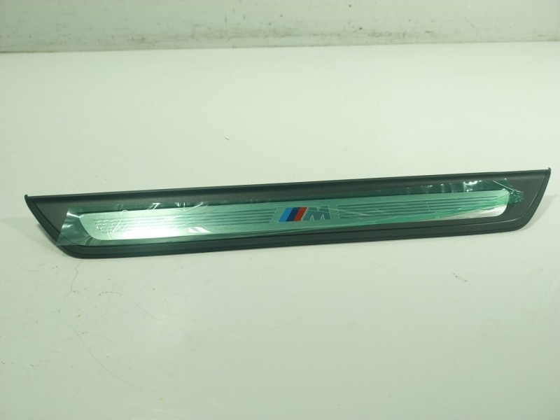 Recambio de moldura para bmw 5 (g30, f90) 540 i xdrive referencia OEM IAM 51475A0DB65 51475A0DB65 
