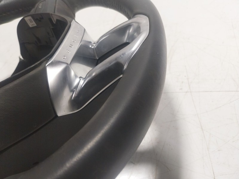 Recambio de volante para peugeot 2008 i (cu_) 1.2 vti referencia OEM IAM 96739515ZD 98084115ZD 